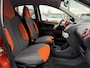 Toyota Aygo 1.0 VVT-i Dynamic Orange 2e Eigenaar,Airco,5 Deurs,N.A.P,Lm velgen,Zeer Zuinig,Nieuwe Apk bij Aflevering