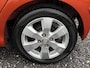 Toyota Aygo 1.0 VVT-i Dynamic Orange 2e Eigenaar,Airco,5 Deurs,N.A.P,Lm velgen,Zeer Zuinig,Nieuwe Apk bij Aflevering