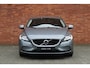 Volvo V40 T3 Automaat Dynamic Edition | Trekhaak | Verwarmbare voorstoelen | Achteruitrijcamera | Extra Getint Glas | Parkeersensoren voor + achter | Full LED Koplampen | 100% dealeronderhouden! | High performance audiosysteem | Climate control | Navigatie |