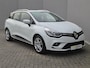 Renault Clio Estate 0.9 TCe Limited Handgeschakeld / Stoelverwarming / Airco / Cruise control / Apple Carplay Android Auto / Navigatie / Keyless Entry/Start / Elektrische ramen voor en achter /