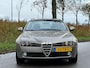 Alfa Romeo 159 2.2 JTS Distinctive | Grigio Titanio | Volledig onderhouden/Cruise/Clima/PDC/LMV - Keurig!