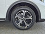 Kia Xceed 1.6 GDi PHEV Plug-in DynamicLine Facelift Automaat / 7 jaar Fabrieksgarantie / Stuur- en stoelverwarming / Achteruitrijcamera / Navigatie via Apple Carplay of Android Auto / Adaptief cruise control / Trekgewicht 1300 kg / Keyless Entry/Start /