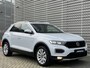 Volkswagen T-Roc 1.5 TSI 150PK DSG Sport / Panorama dak / Digitale Cockpit / Led / Achteruitrijcamera / ACC / Stuur & Stoelverwarming **