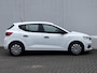 Dacia Sandero 1.0 TCe 90 Comfort / Nieuw Model / Dealer Onderhouden / Cruise Control / Trekgewicht 1.100 KG / Airco / Navigatie via Apple Carplay & Android Auto / Parkeersensoren /