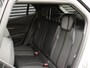 Peugeot e-2008 I GT EV 50kWh 136pk | 3-Fase | Camera | Keyless Entry | Navigatie | Stoelverwarming | 3D Cockpit | Dode-hoek Bewaking