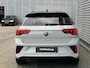 Volkswagen T-Roc 1.5 TSI 150PK DSG R-Line / Black Style / Massagestoel / IQ Light / Digital Cockpit Pro / Travel Assist  /  Achteruitrijcamera / Stuur & Stoelverwarming / VW