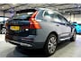 Volvo XC60 2.0 T6 AWD 250kW/340pk Aut8 Recharge Inscription Excl. Facelift! HARMAN/KARDON + PANORAMADAK + EL.TREKHAAK + VOORRUITVERWARMING + ADAPT.CRUISE + STOEL-&STUURVERWARMING + CAMERA + PD-GLASS + GOOGLE DASH + KEYLESS ENTRY&GO + PARKSENSOREN + 19" LM-VELGEN!!
