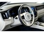 Volvo XC60 2.0 T6 AWD 250kW/340pk Aut8 Recharge Inscription Excl. Facelift! HARMAN/KARDON + PANORAMADAK + EL.TREKHAAK + VOORRUITVERWARMING + ADAPT.CRUISE + STOEL-&STUURVERWARMING + CAMERA + PD-GLASS + GOOGLE DASH + KEYLESS ENTRY&GO + PARKSENSOREN + 19" LM-VELGEN!!