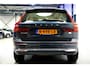 Volvo XC60 2.0 T6 AWD 250kW/340pk Aut8 Recharge Inscription Excl. Facelift! HARMAN/KARDON + PANORAMADAK + EL.TREKHAAK + VOORRUITVERWARMING + ADAPT.CRUISE + STOEL-&STUURVERWARMING + CAMERA + PD-GLASS + GOOGLE DASH + KEYLESS ENTRY&GO + PARKSENSOREN + 19" LM-VELGEN!!
