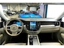 Volvo XC60 2.0 T6 AWD 250kW/340pk Aut8 Recharge Inscription Excl. Facelift! HARMAN/KARDON + PANORAMADAK + EL.TREKHAAK + VOORRUITVERWARMING + ADAPT.CRUISE + STOEL-&STUURVERWARMING + CAMERA + PD-GLASS + GOOGLE DASH + KEYLESS ENTRY&GO + PARKSENSOREN + 19" LM-VELGEN!!