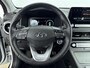 Hyundai Kona Electric EV Fashion 64 kWh | Parkeersensoren voor en achter | Navigatie en Apple Carplay/Andoid Auto | Soh 97,5% |
