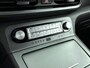 Hyundai Kona Electric EV Fashion 64 kWh | Parkeersensoren voor en achter | Navigatie en Apple Carplay/Andoid Auto | Soh 97,5% |