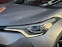 Toyota C-HR 1.8 Hybrid Style // LED VERLICHTING // NAVI // CAMERA // ADAPTIVE CRUISE // CLIMA // DODENHOEK SENSOR //