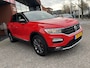 Volkswagen T-Roc 1.0 TSI Sport // ADAPT. CRUISE // DODEHOEK // NAVI // APPLE-ANDROID AUTO // PDC V+A //
