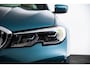 BMW 3-Serie 330e High Executive Luxury Line - Trekhaak - Panoramadak - Head up - Driving Assistant Professional - Stoelverwarming Voor/Achter - Elektrisch verstelbare stoelen - Getinte Ruiten - Comfort Access -