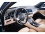 BMW 3-Serie 330e High Executive Luxury Line - Trekhaak - Panoramadak - Head up - Driving Assistant Professional - Stoelverwarming Voor/Achter - Elektrisch verstelbare stoelen - Getinte Ruiten - Comfort Access -