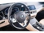 BMW 3-Serie 330e High Executive Luxury Line - Trekhaak - Panoramadak - Head up - Driving Assistant Professional - Stoelverwarming Voor/Achter - Elektrisch verstelbare stoelen - Getinte Ruiten - Comfort Access -