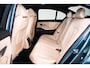 BMW 3-Serie 330e High Executive Luxury Line - Trekhaak - Panoramadak - Head up - Driving Assistant Professional - Stoelverwarming Voor/Achter - Elektrisch verstelbare stoelen - Getinte Ruiten - Comfort Access -
