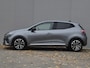 Renault Clio 1.0 TCe 90 Techno Handgeschakeld / Pack winter / Allseason banden / Navigatie via Apple Carplay of Android Auto / Achteruitrijcamera / Stuur-, en Stoelverwarming / Keyless Entry/Start / Cruise control / Draadloze telefoon lader /