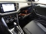Volkswagen T-Roc 1.5 TSI DSG Active | Navigatie | Climate Control | Lane Assist | DAB | Parkeersensoren | Lichtmetalen Velgen | Privacy Glass