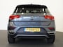 Volkswagen T-Roc 1.5 TSI DSG Active | Navigatie | Climate Control | Lane Assist | DAB | Parkeersensoren | Lichtmetalen Velgen | Privacy Glass