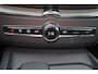 Volvo XC60 T6 Recharge AWD Core Bright - Panorama/schuifdak - IntelliSafe Assist & Surround - Harman/Kardon audio - Adaptieve LED koplampen - Parkeercamera achter - Verwarmde voorstoelen, stuur & achterbank - Parkeersensoren voor & achter - Elektr. bedienb. voorstoelen met geheugen - Draadloze tel. lader - Extra getint glas - 19' LMV