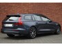 Volvo V60 T6 Plug-in hybrid AWD Plus Dark | Semi-elektrische trekhaak | Premium audio by Harman Kardon | Elektrisch verstelbare voorstoelen | 360 graden camera | Stoel- en stuurwielverwarming | Adaptieve cruise control | BLIS