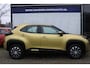 Toyota Yaris Cross 1.5 Hybrid Automaat All season banden l Adaptief cruise control l Navi l Apple/Android carplay l Armsteun l Elektrisch inklapbare buitenspiegels l Climate control l Achteruitrijcamera l VDL auto