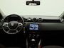 Dacia Duster TCe 130 Prestige | MediaNav Navigatiesysteem met Apple CarPlay & Android Auto | Parkeersensoren achter met achteruitrijcamera | Trekhaak | Lichtmetalen velgen | Metaalkleur |