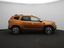 Dacia Duster TCe 130 Prestige | MediaNav Navigatiesysteem met Apple CarPlay & Android Auto | Parkeersensoren achter met achteruitrijcamera | Trekhaak | Lichtmetalen velgen | Metaalkleur |