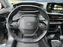 Peugeot 2008 1.2 Turbo 100 PK Allure Pack | Trekhaak 1200KG | Navigatie | Keyless Start | Camera | Parkeersensoren | Cruise Control | Climate control | LED Dagrijverlichting | 17" Lichtmetalen Velgen | Hoge Zitpositie |