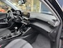 Peugeot 2008 1.2 Turbo 100 PK Allure Pack | Trekhaak 1200KG | Navigatie | Keyless Start | Camera | Parkeersensoren | Cruise Control | Climate control | LED Dagrijverlichting | 17" Lichtmetalen Velgen | Hoge Zitpositie |