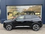 Peugeot 2008 1.2 Turbo 100 PK Allure Pack | Trekhaak 1200KG | Navigatie | Keyless Start | Camera | Parkeersensoren | Cruise Control | Climate control | LED Dagrijverlichting | 17" Lichtmetalen Velgen | Hoge Zitpositie |