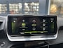 Peugeot 2008 1.2 Turbo 100 PK Allure Pack | Trekhaak 1200KG | Navigatie | Keyless Start | Camera | Parkeersensoren | Cruise Control | Climate control | LED Dagrijverlichting | 17" Lichtmetalen Velgen | Hoge Zitpositie |