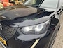Peugeot 2008 1.2 Turbo 100 PK Allure Pack | Trekhaak 1200KG | Navigatie | Keyless Start | Camera | Parkeersensoren | Cruise Control | Climate control | LED Dagrijverlichting | 17" Lichtmetalen Velgen | Hoge Zitpositie |