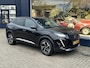 Peugeot 2008 1.2 Turbo 100 PK Allure Pack | Trekhaak 1200KG | Navigatie | Keyless Start | Camera | Parkeersensoren | Cruise Control | Climate control | LED Dagrijverlichting | 17" Lichtmetalen Velgen | Hoge Zitpositie |
