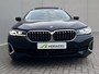 BMW 5-Serie 5er-Reihe 530e xDrive Touring Luxury Line Automaat / Dealer onderhouden / Laser light / Leder / Elektrische trekhaak 1.700 kg / Elektrische (massage) stoelen / Camera 360° / HUD / Elektrische klep / Panorama schuifdak / Adaptief onderstel / Stuur- en stoelverwarming /