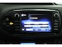 Toyota Yaris 1.5 VVT-i Dynamic | Trekhaak | Keyless Entry | Camera | Navigatie | Camera | Lichtmetalen Velgen |