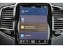 Volvo XC90 T8 Recharge AWD Ultimate Dark - Luchtvering - Panorama/schuifdak - IntelliSafe Assist & Surround - 360º Camera - Bowers & Wilkins audio - Adaptieve LED koplampen - Verwarmde voorstoelen, stuur & achterbank - Parkeersensoren voor & achter - Elektr. bedienb. voorstoelen met geheugen - Geventileerde voorstoelen - Head up display - Draadloze tel. lader - Extra getint glas - Elektr. inklapbare trekhaak - 22' LMV