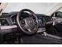 Volvo XC90 T8 Recharge AWD Ultimate Dark - Luchtvering - Panorama/schuifdak - IntelliSafe Assist & Surround - 360º Camera - Bowers & Wilkins audio - Adaptieve LED koplampen - Verwarmde voorstoelen, stuur & achterbank - Parkeersensoren voor & achter - Elektr. bedienb. voorstoelen met geheugen - Geventileerde voorstoelen - Head up display - Draadloze tel. lader - Extra getint glas - Elektr. inklapbare trekhaak - 22' LMV