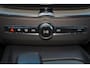 Volvo XC60 T6 Recharge AWD Core Bright - Panorama/schuifdak - IntelliSafe Assist & Surround - Harman/Kardon audio - Adaptieve LED koplampen - Parkeercamera achter - Verwarmde voorstoelen, stuur & achterbank - Parkeersensoren voor & achter - Elektr. bedienb. voorstoelen met geheugen - Draadloze tel. lader - Extra getint glas - 19' LMV