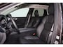 Volvo XC60 T6 Recharge AWD Core Bright - Panorama/schuifdak - IntelliSafe Assist & Surround - Harman/Kardon audio - Adaptieve LED koplampen - Parkeercamera achter - Verwarmde voorstoelen, stuur & achterbank - Parkeersensoren voor & achter - Elektr. bedienb. voorstoelen met geheugen - Draadloze tel. lader - Extra getint glas - 19' LMV