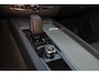 Volvo XC60 T6 Recharge AWD Core Bright - Panorama/schuifdak - IntelliSafe Assist & Surround - Harman/Kardon audio - Adaptieve LED koplampen - Parkeercamera achter - Verwarmde voorstoelen, stuur & achterbank - Parkeersensoren voor & achter - Elektr. bedienb. voorstoelen met geheugen - Draadloze tel. lader - Extra getint glas - 19' LMV