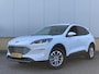 Ford Kuga 2.5 PHEV 225 pk Titanium Navigatie-Draadloos opladen-achteruitrijcamera-parkeersensoren