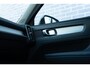 Volvo XC40 1.5 T2 Business Pro | Adaptieve Cruise Control | Trekhaak | Dodehoek Detectie | Navigatie | Apple CarPlay & Android Auto | Elektrische Achterklep |