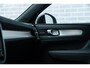 Volvo XC40 2.0 B4 Plus Dark | Trekhaak | Camera | Carplay | Adaptieve Cruise Control | Stoel- en Stuurwielverwarming | Keyless |