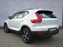 Volvo XC40 2.0 B4 Plus Dark | Trekhaak | Camera | Carplay | Adaptieve Cruise Control | Stoel- en Stuurwielverwarming | Keyless |