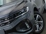 Volkswagen T-Roc R-Line 1.5 TSI 150 PK DSG | LED IQ | Trekhaak | Achteruitrijcamera | Navigatie | Stoelverwarming |
