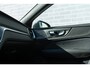 Volvo V60 2.0 T6 Plug-in hybrid AWD Plus Dark | Sportstoelen | Elektrisch inklapbare Trekhaak | Harman Kardon Audio | 360 Camera | Electrisch Verstelbare Stoelen |