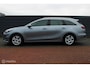 Kia Ceed Sportswagon 1.5 T-GDi 160 PK 4 cilinder DynamicLine, 1400KG Trekgewicht, Clima, Cruise, Navi, App connect, Pdc + Camera, Lmv, All season banden